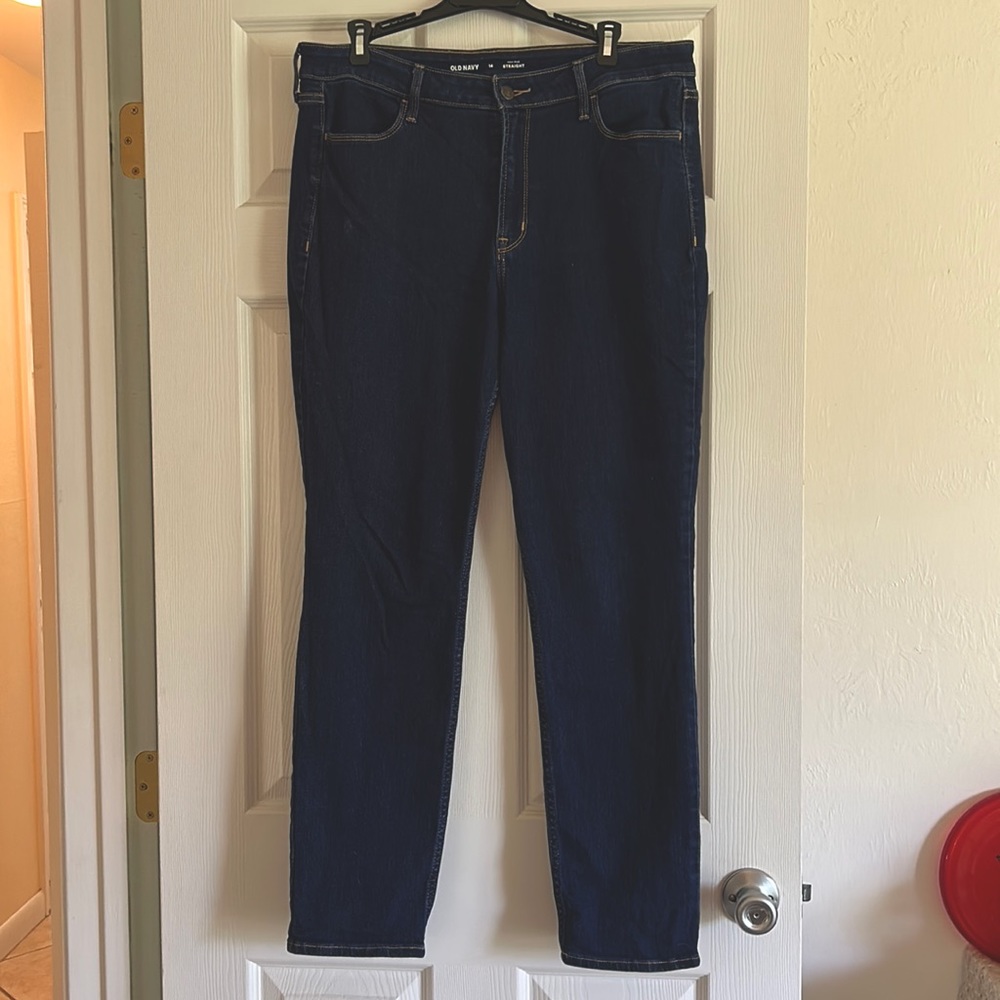 Dark denim. High-rise. Straight leg. Size 14. Great shape. Old Navy.